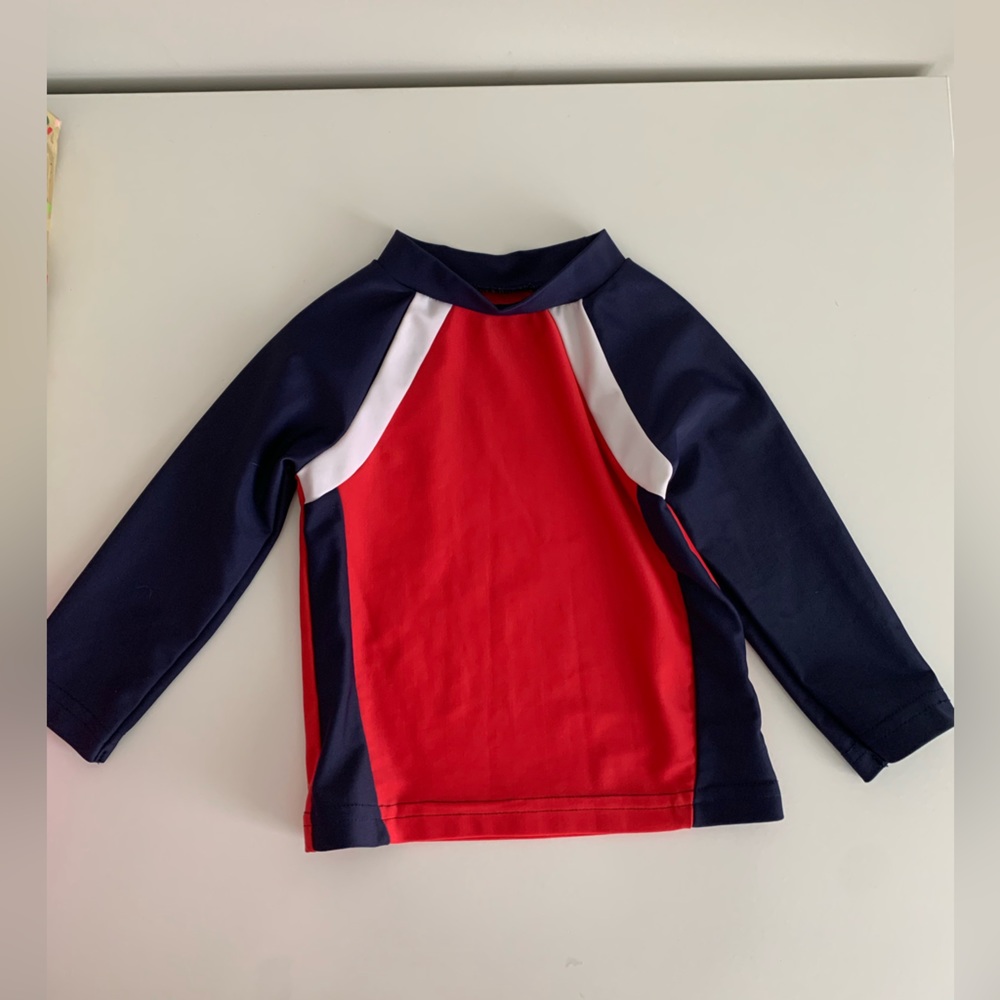 Circo rash guard 9m NWOT